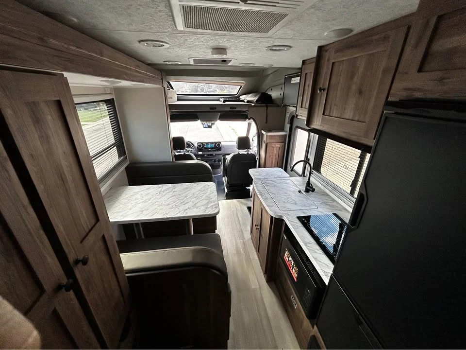 2024 Mercedes-Benz VS30 Sprinter - Image 9 of 20