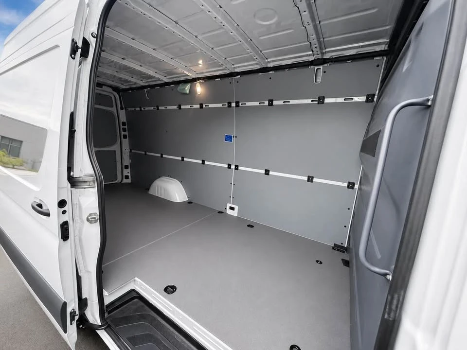2024 Mercedes-Benz VS30 Sprinter - Image 10 of 15