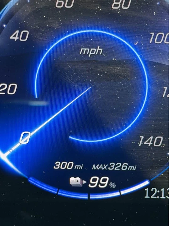 2024 Mercedes-Benz EQB - Image 9 of 11