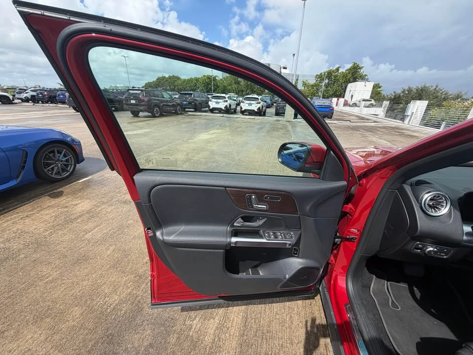 2024 Mercedes-Benz EQB - Image 5 of 13