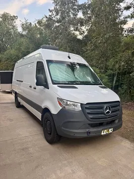 2024 Mercedes-Benz Moto Van