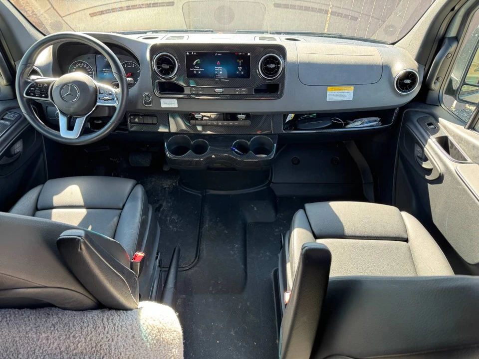 2024 Mercedes-Benz VS30 Sprinter - Image 11 of 23