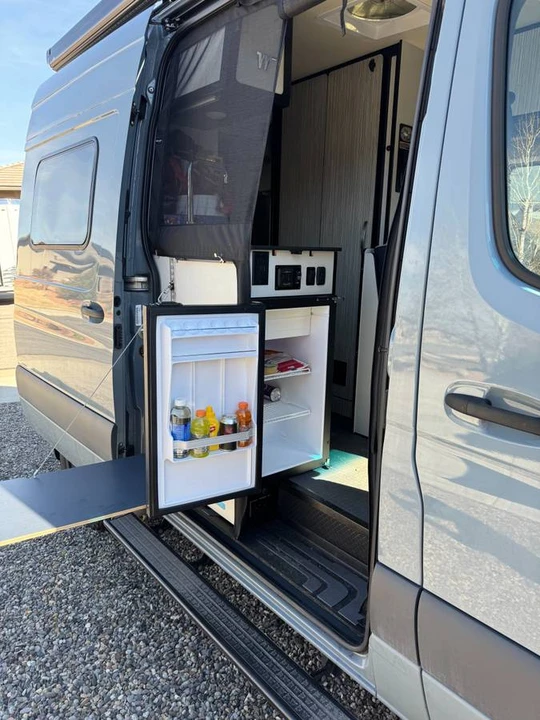 2024 Mercedes-Benz VS30 Sprinter - Image 10 of 23