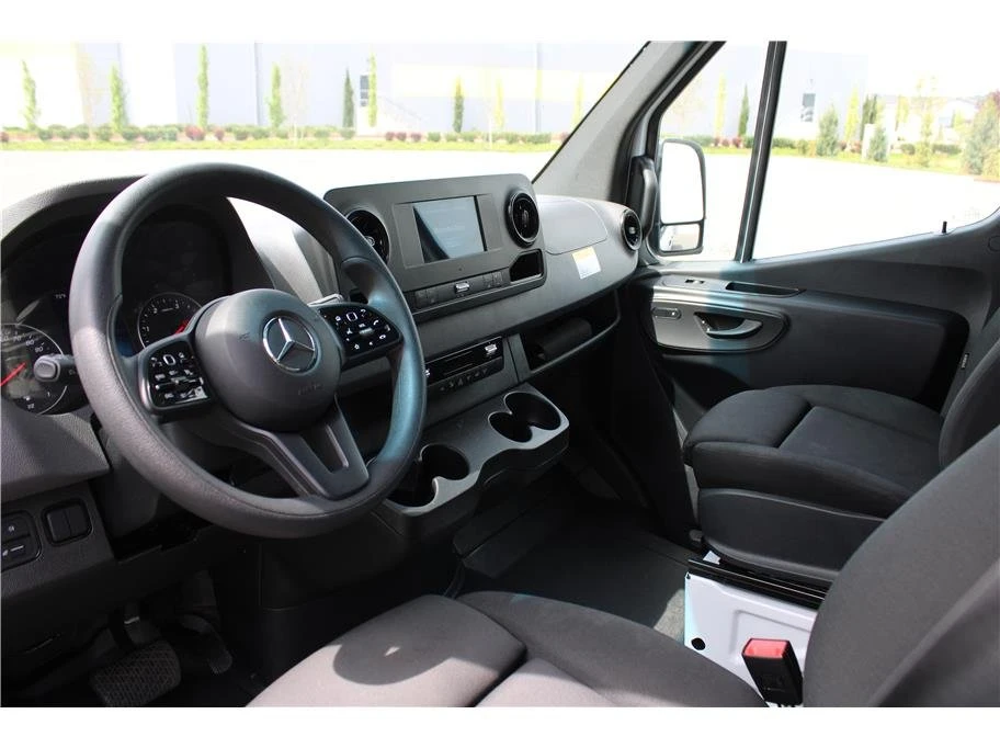 2024 Mercedes-Benz VS30 Sprinter - Image 8 of 10