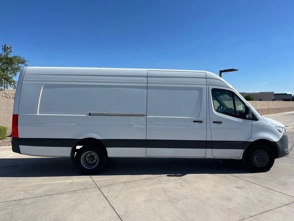 2024 Mercedes-Benz VS30 Sprinter - Image 4 of 8