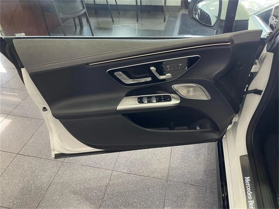 2024 Mercedes-Benz - Image 22 of 31