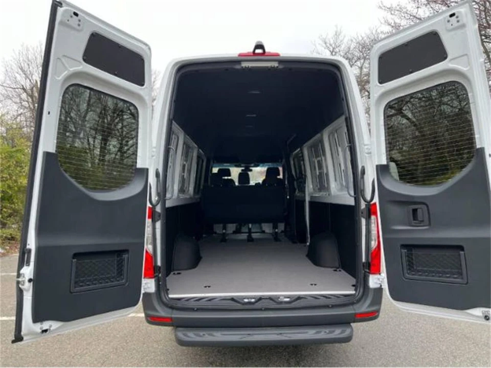 2024 Mercedes-Benz VS30 Sprinter - Image 9 of 29