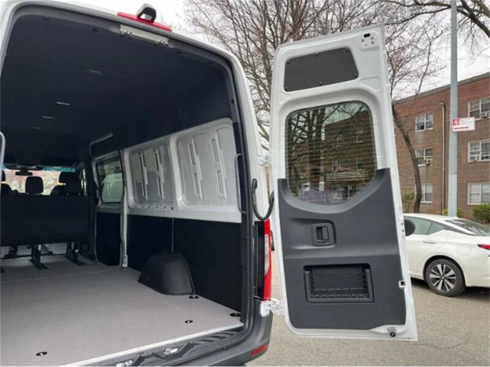 2024 Mercedes-Benz VS30 Sprinter - Image 10 of 29