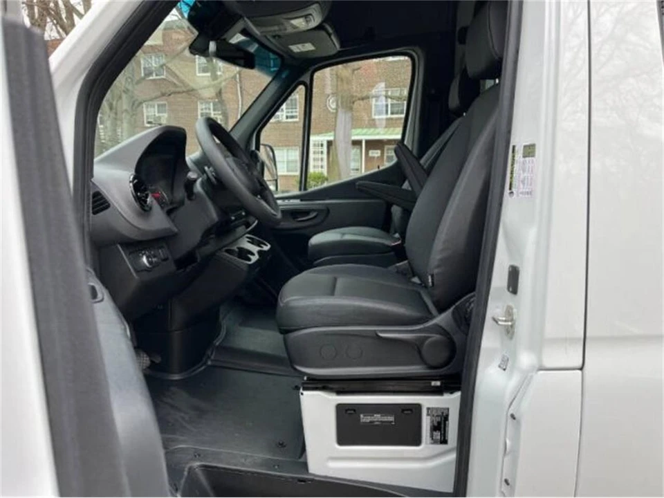2024 Mercedes-Benz VS30 Sprinter - Image 16 of 29