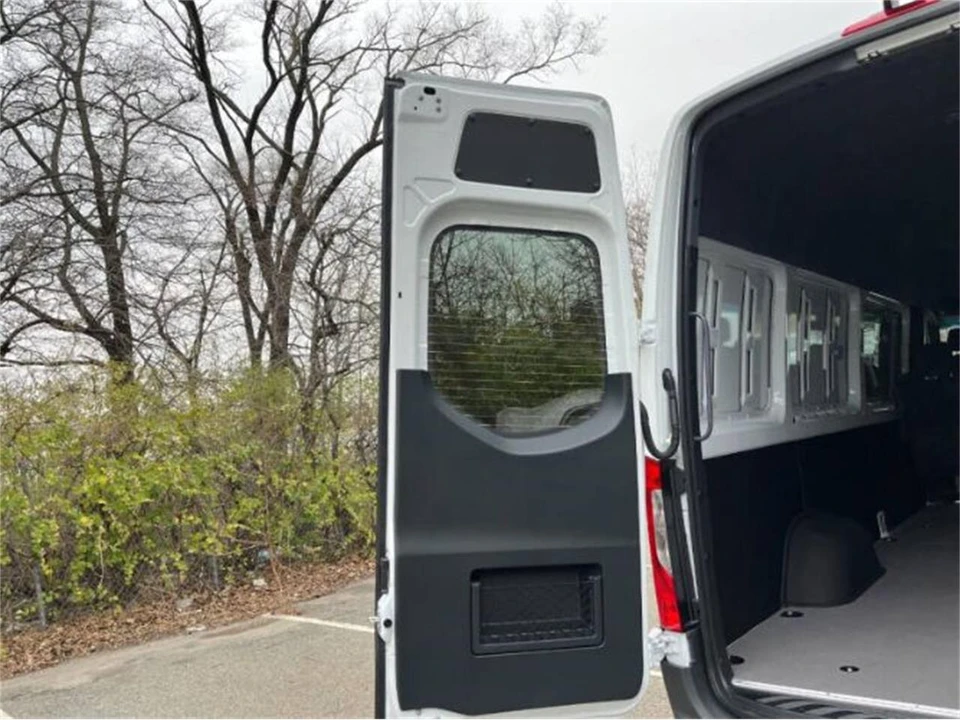 2024 Mercedes-Benz VS30 Sprinter - Image 12 of 29