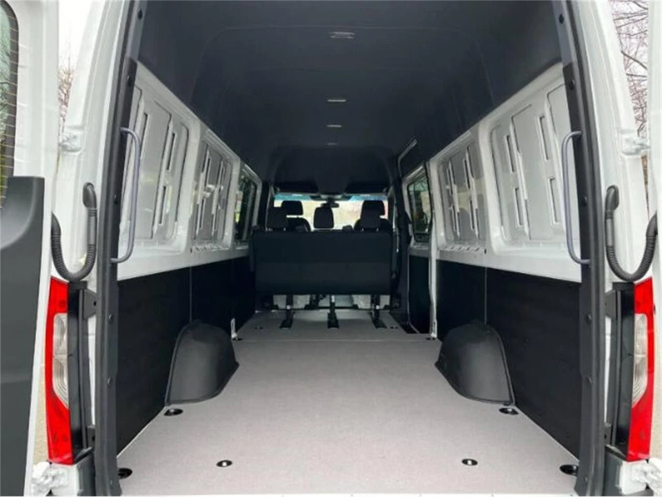 2024 Mercedes-Benz VS30 Sprinter - Image 11 of 29