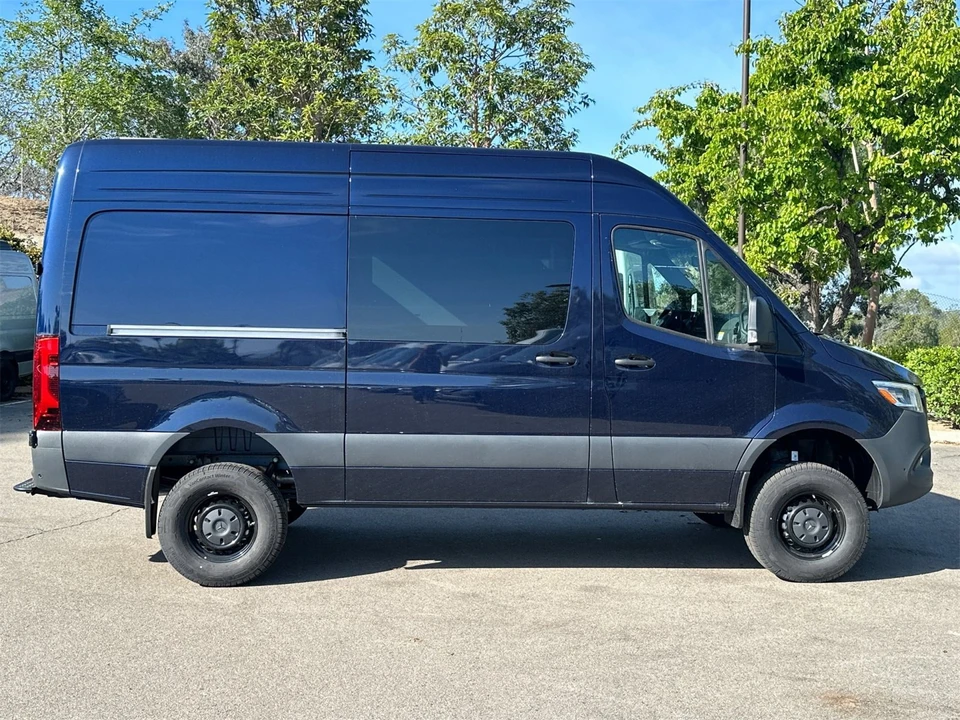 2024 Mercedes-Benz VS30 Sprinter - Image 2 of 12
