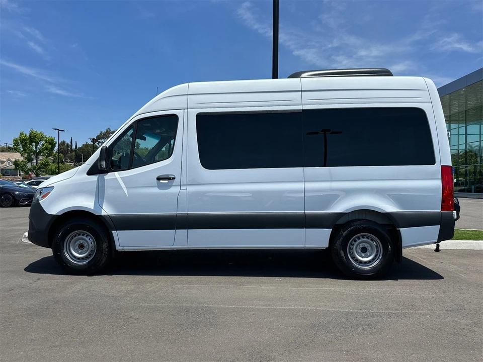 2024 Mercedes-Benz VS30 Sprinter - Image 6 of 12