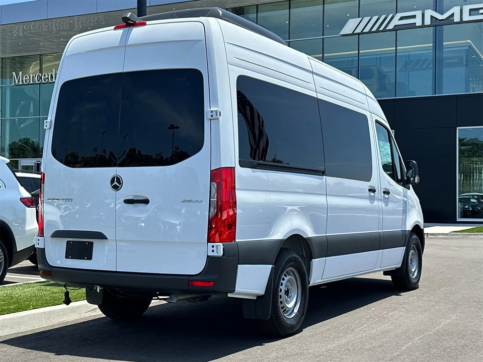 2024 Mercedes-Benz VS30 Sprinter - Image 3 of 12