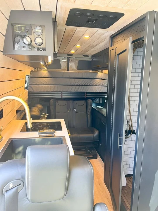 2024 Mercedes-Benz VS30 Sprinter - Image 4 of 9