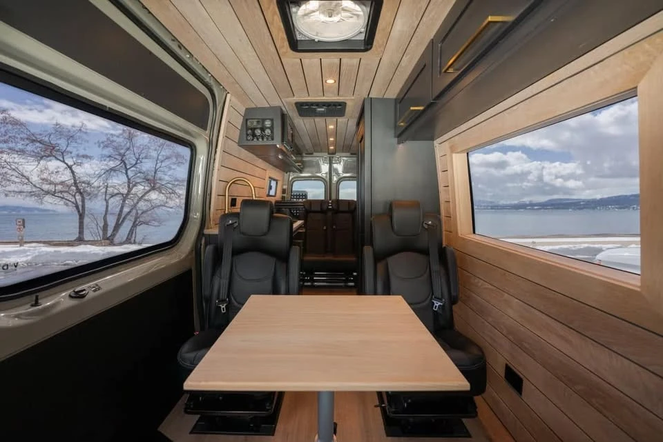 2024 Mercedes-Benz VS30 Sprinter - Image 8 of 9
