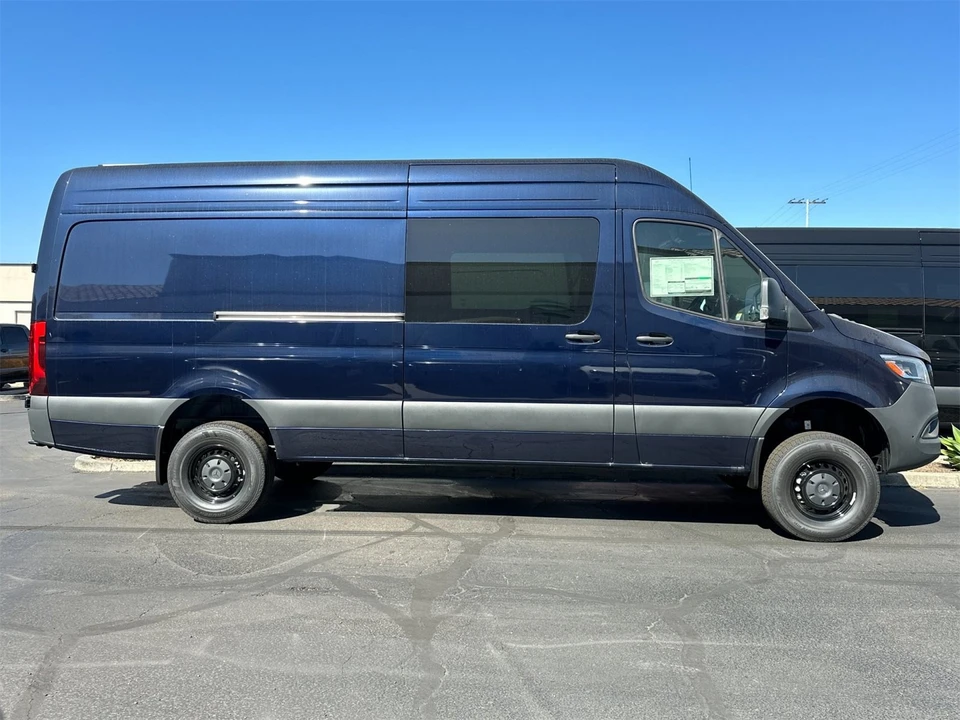 2024 Mercedes-Benz VS30 Sprinter - Image 2 of 12