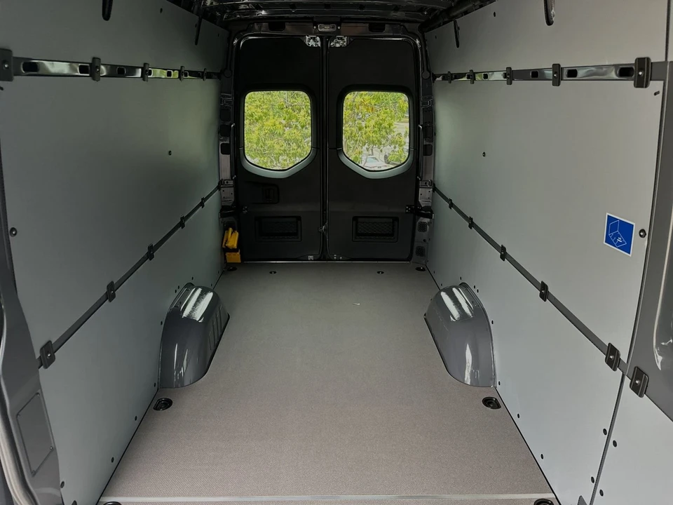 2024 Mercedes-Benz VS30 Sprinter - Image 15 of 21