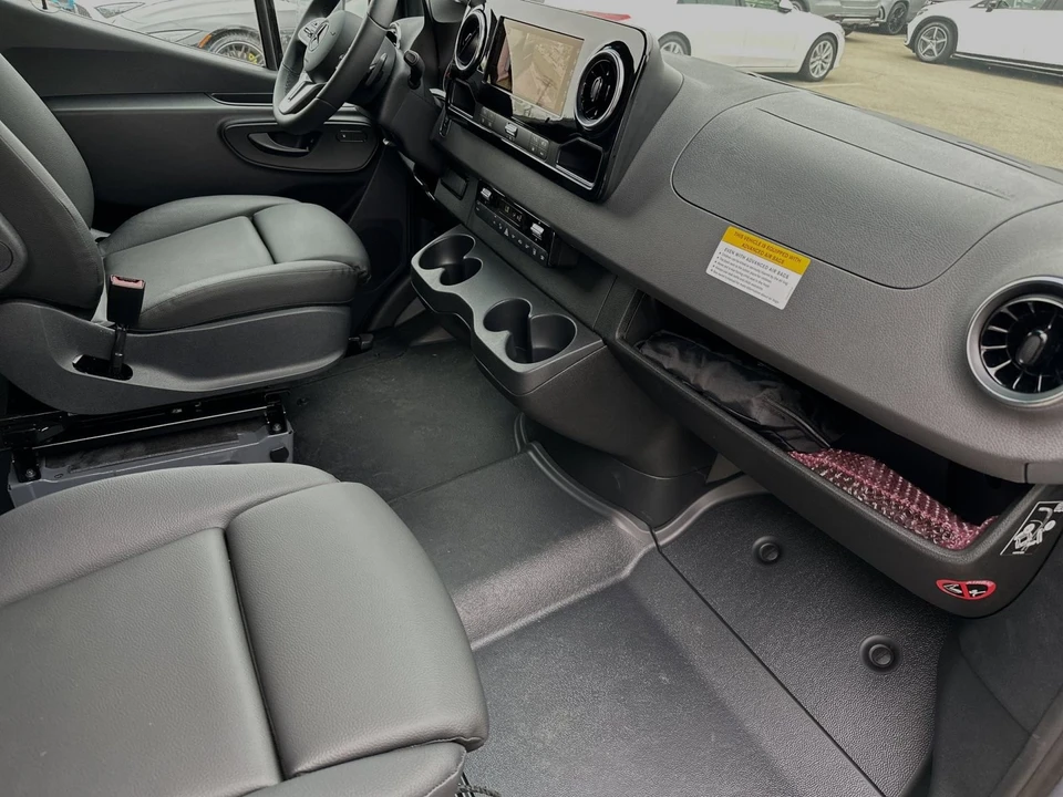 2024 Mercedes-Benz VS30 Sprinter - Image 17 of 21