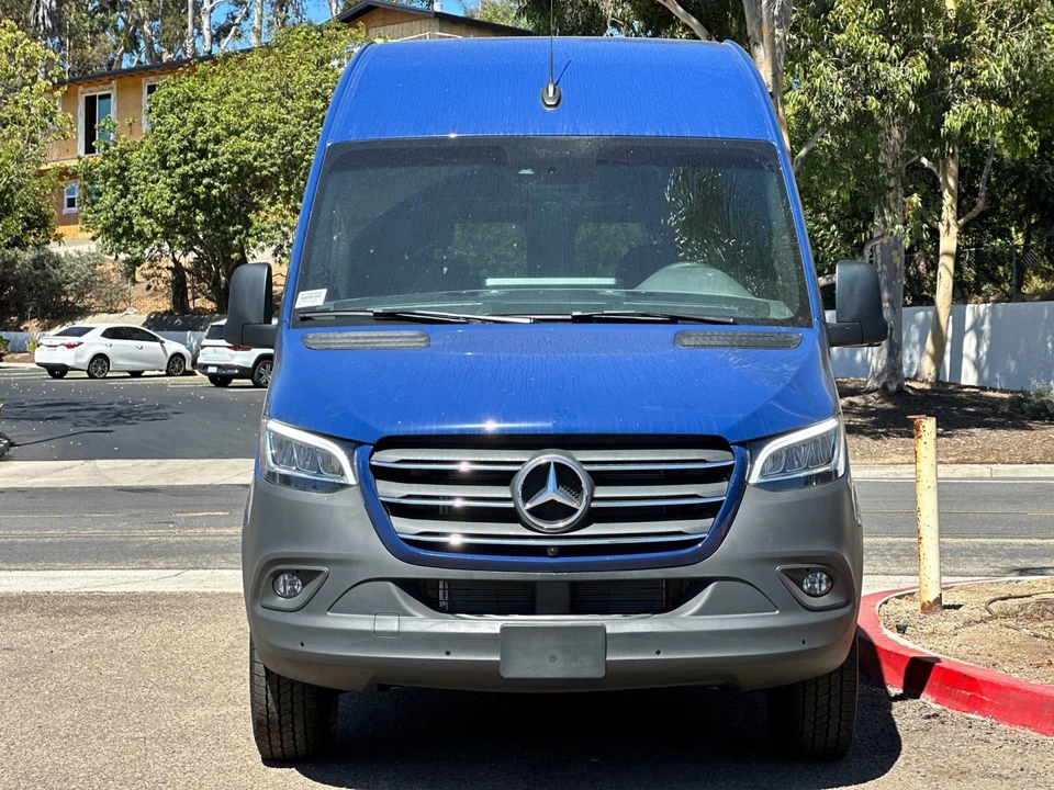 2024 Mercedes-Benz VS30 Sprinter - Image 8 of 12
