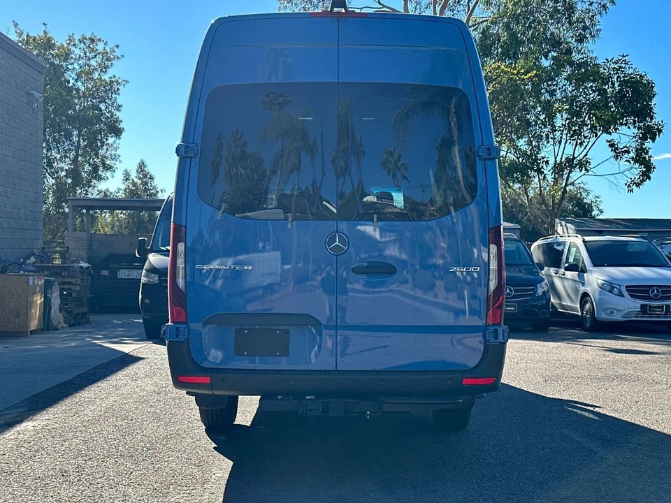 2024 Mercedes-Benz VS30 Sprinter - Image 4 of 12