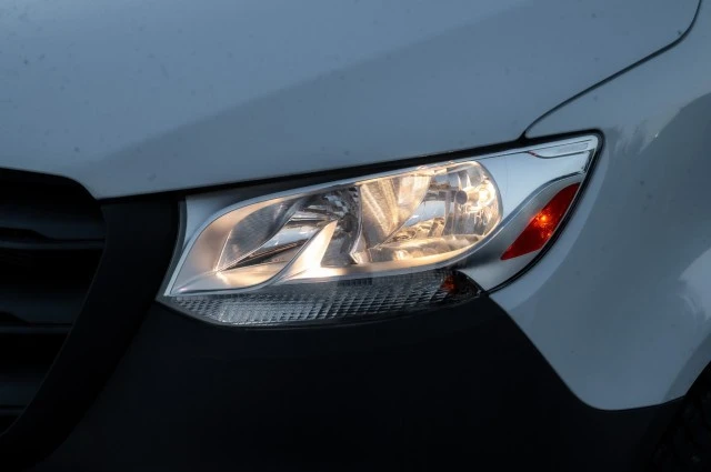 2024 Mercedes-Benz VS30 Sprinter - Image 9 of 21