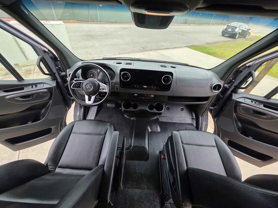 2024 Mercedes-Benz VS30 Sprinter - Image 11 of 19