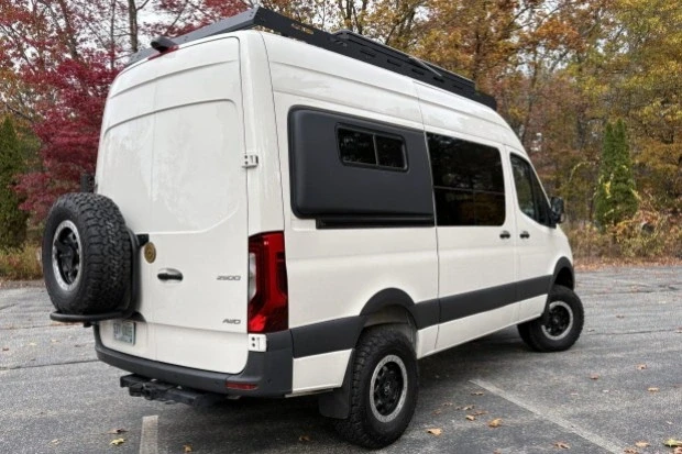 2024 Mercedes-Benz VS30 Sprinter - Image 2 of 7