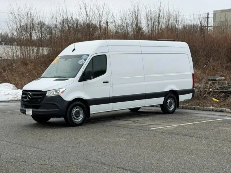 2024 Mercedes-Benz VS30 Sprinter - Image 9 of 12