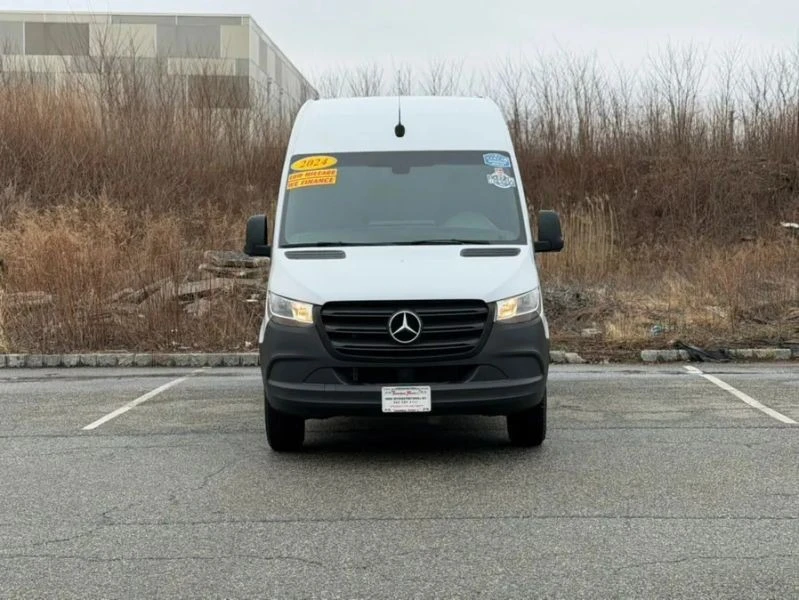 2024 Mercedes-Benz VS30 Sprinter - Image 10 of 12