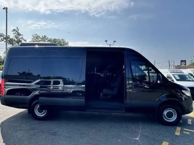 2024 Mercedes-Benz VS30 Sprinter - Image 9 of 12