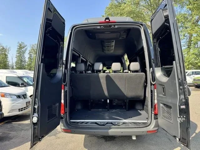 2024 Mercedes-Benz VS30 Sprinter - Image 6 of 12