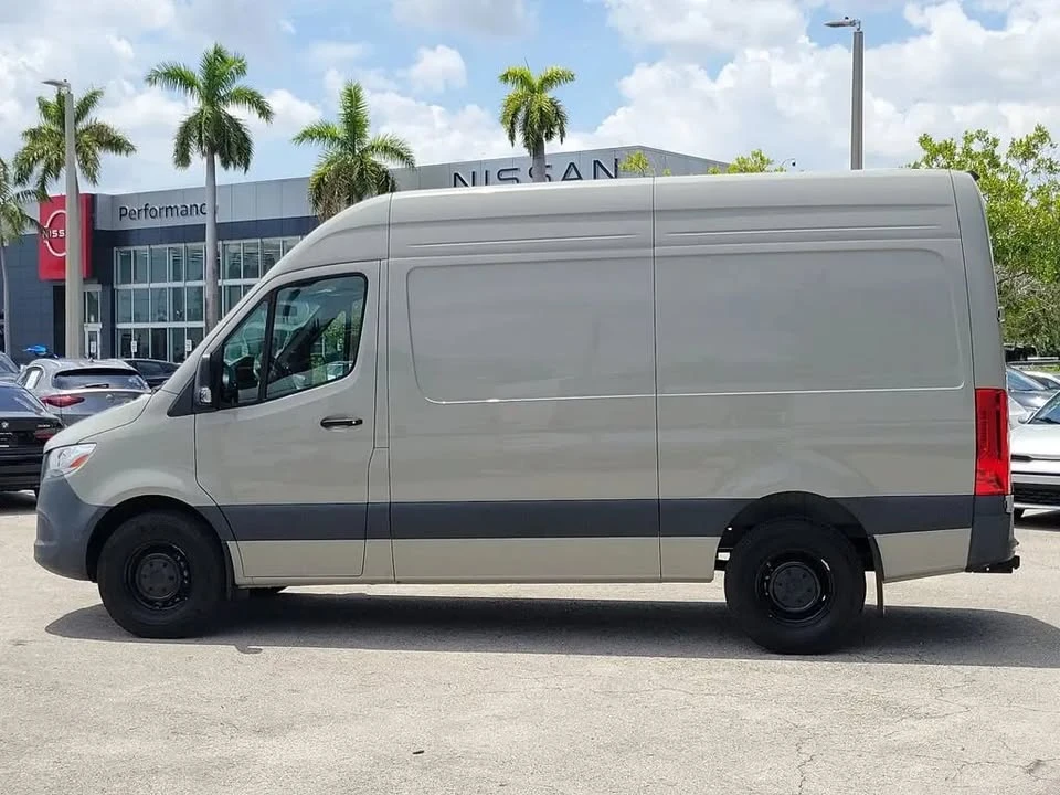 2024 Mercedes-Benz VS30 Sprinter - Image 9 of 19