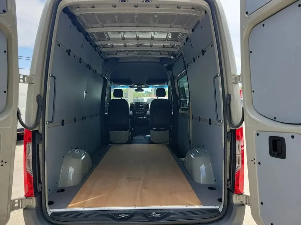 2024 Mercedes-Benz VS30 Sprinter - Image 15 of 19