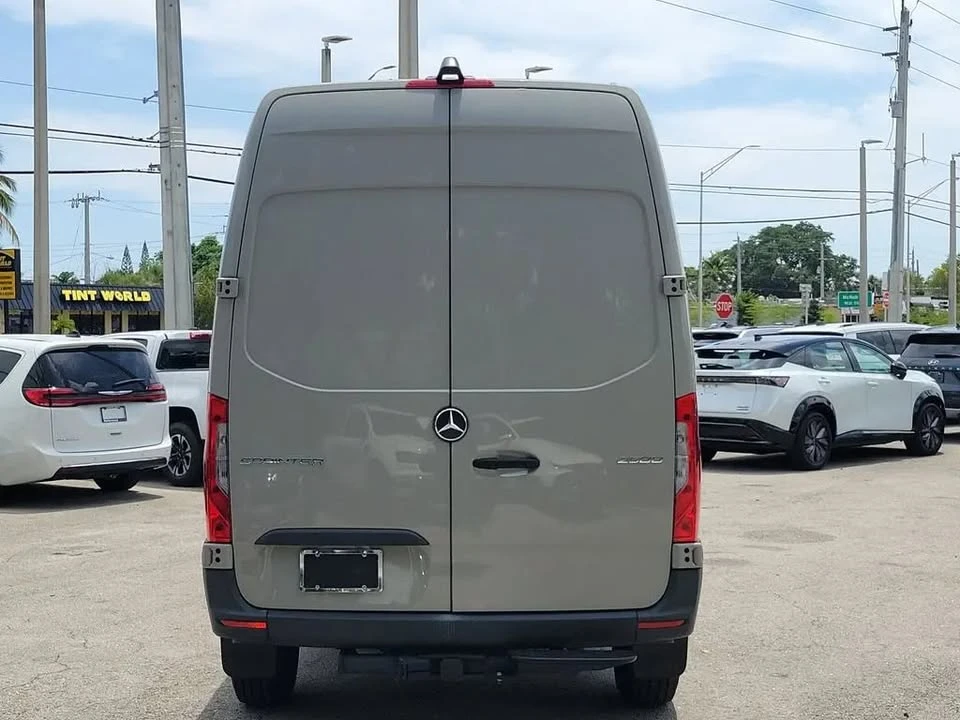 2024 Mercedes-Benz VS30 Sprinter - Image 7 of 19