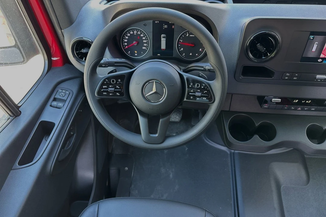 2024 Mercedes-Benz VS30 Sprinter - Image 15 of 21