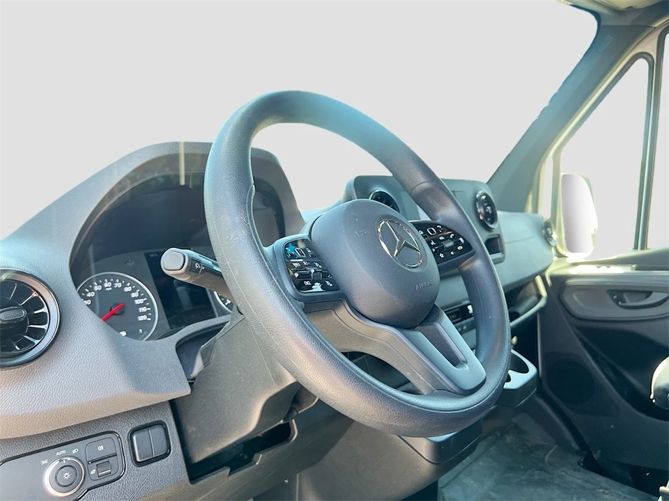 2024 Mercedes-Benz VS30 Sprinter - Image 9 of 12