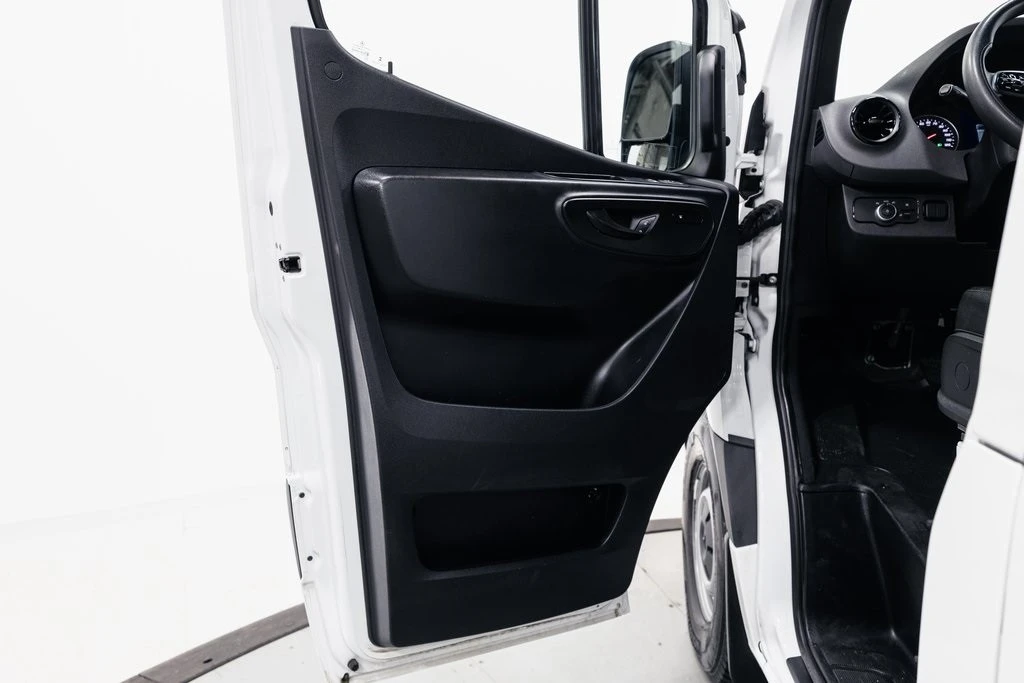 2024 Mercedes-Benz VS30 Sprinter - Image 5 of 12