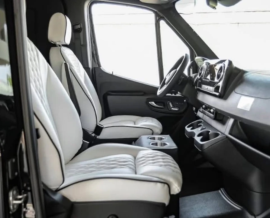2024 Mercedes-Benz VS30 Sprinter - Image 2 of 13