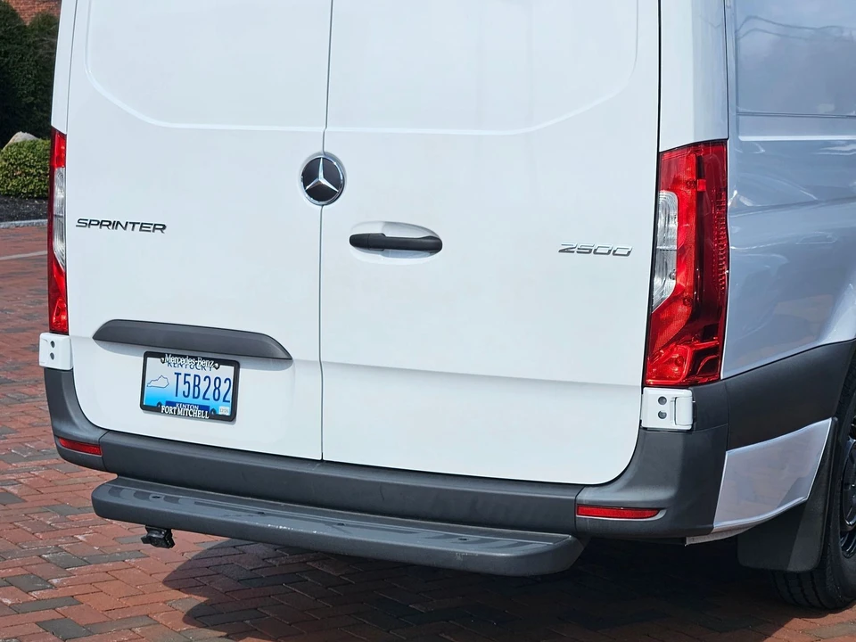 2024 Mercedes-Benz VS30 Sprinter - Image 11 of 21