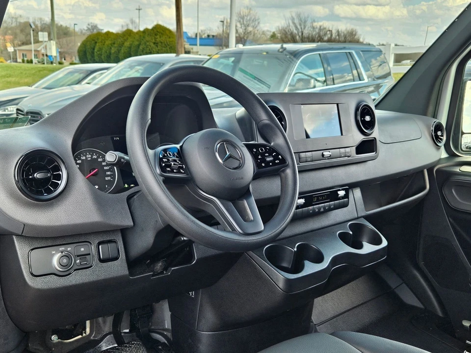 2024 Mercedes-Benz VS30 Sprinter - Image 14 of 21