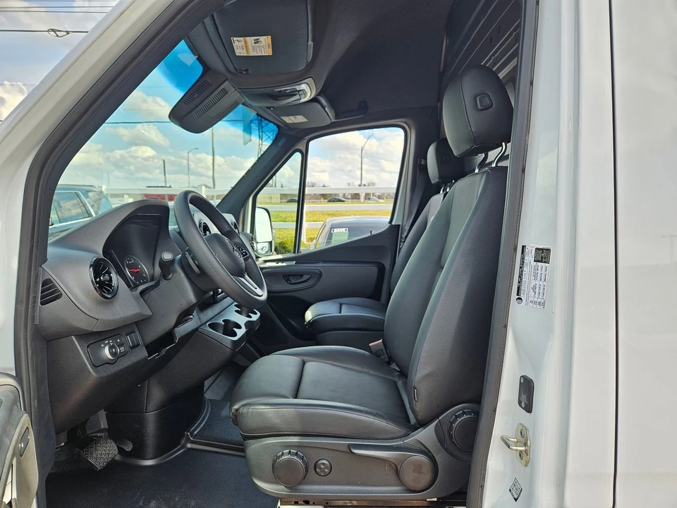 2024 Mercedes-Benz VS30 Sprinter - Image 12 of 21