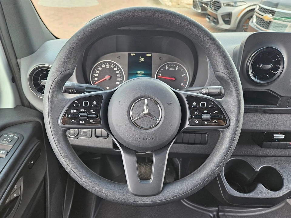 2024 Mercedes-Benz VS30 Sprinter - Image 15 of 21
