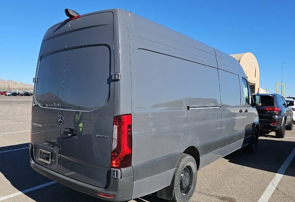 2024 Mercedes-Benz VS30 Sprinter - Image 4 of 12