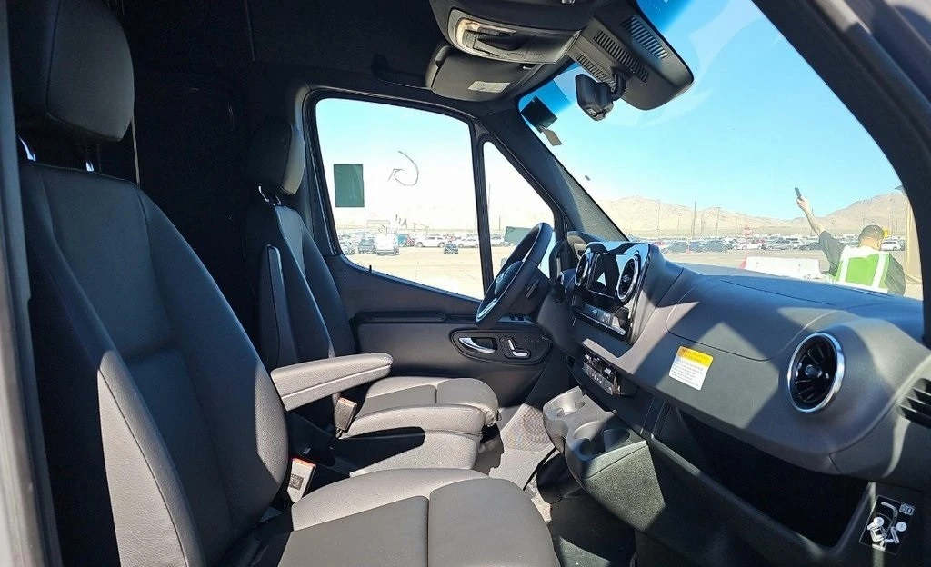 2024 Mercedes-Benz VS30 Sprinter - Image 8 of 12