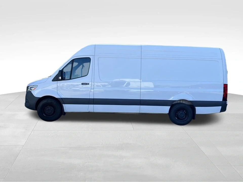 2024 Mercedes-Benz VS30 Sprinter - Image 2 of 12