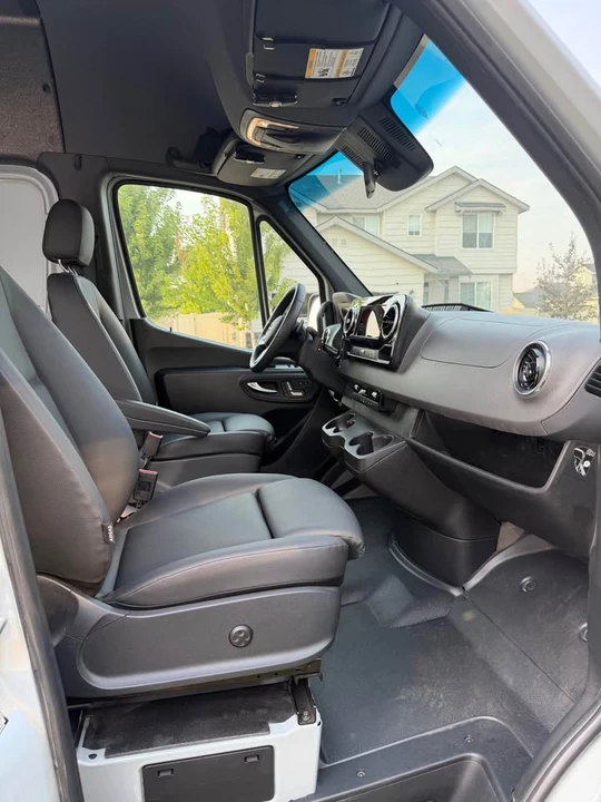 2024 Mercedes-Benz VS30 Sprinter - Image 10 of 12