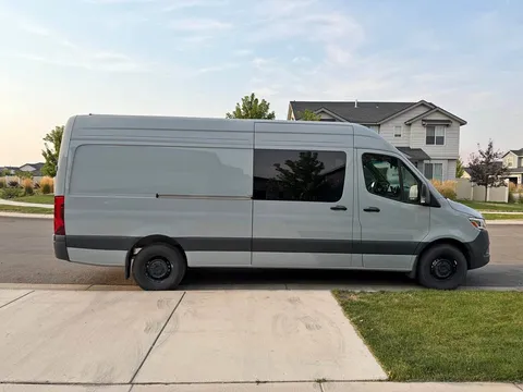 2024 Mercedes-Benz Sprinter 2500 Cargo 170WB