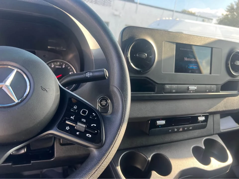 2024 Mercedes-Benz VS30 Sprinter - Image 11 of 19