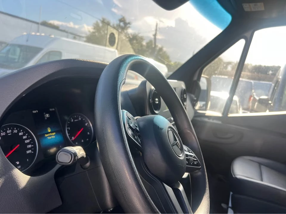 2024 Mercedes-Benz VS30 Sprinter - Image 10 of 19